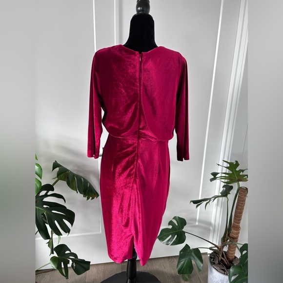 Belle Badgley Mischka Red Velvet dress new with tags - Picture 5 of 6